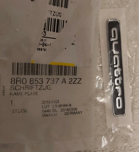 Orig audi quattro emblem - quattro,